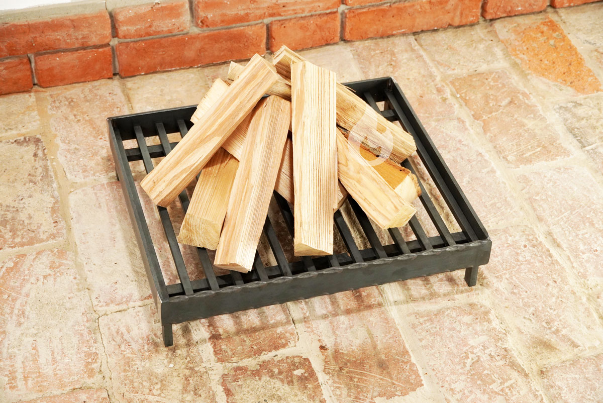 Braver rošt do krbu Barrier V12-6, 51x45x11 cm, topeniště na nožkách, zdobená zábrana