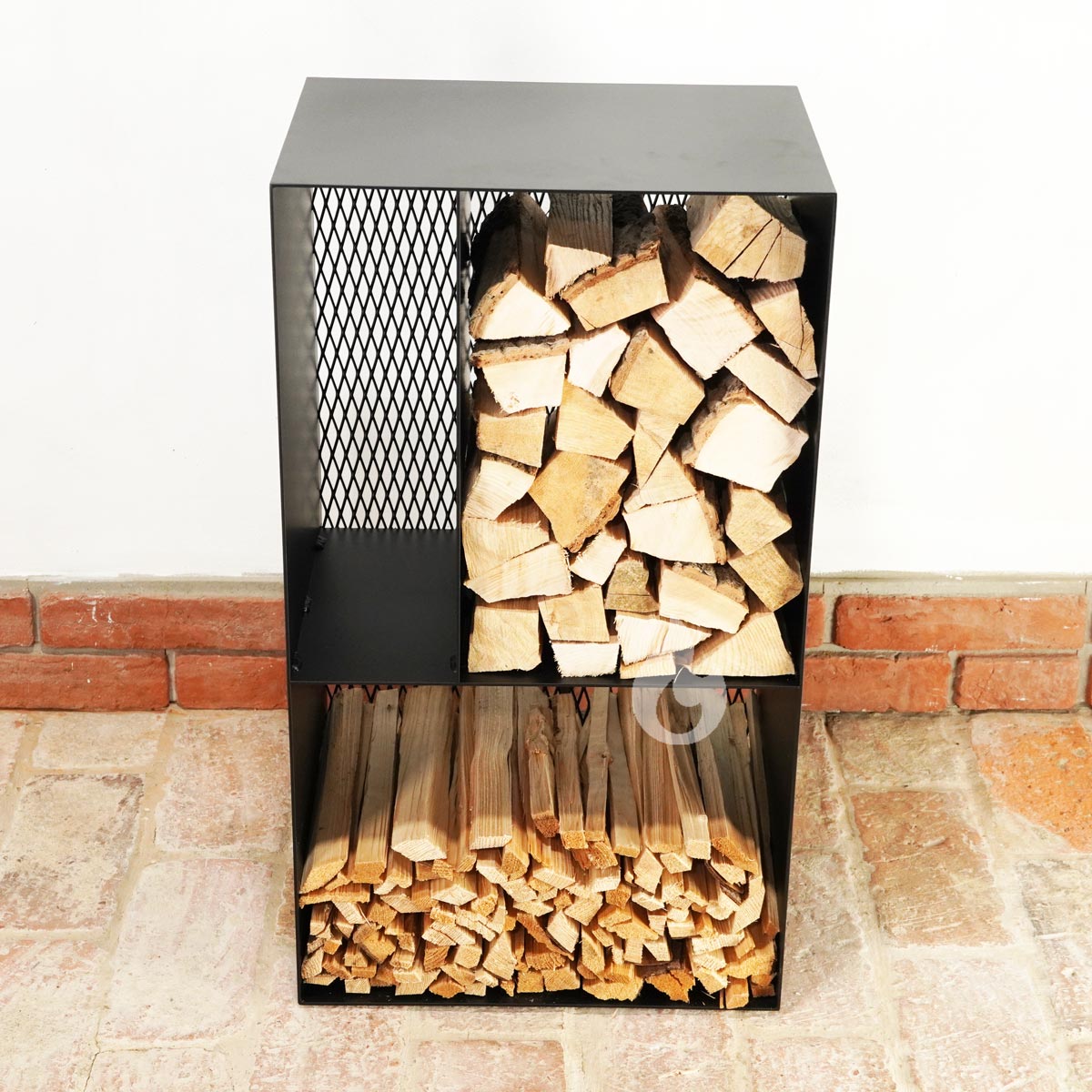 BRAVER Stojan na dřevo ke krbu 3-WIN Library PRO 80x45x33cm, záda s tahokovem, černý