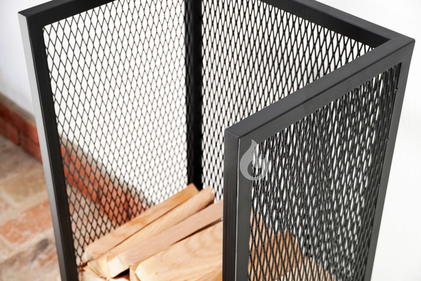 Braver Stojan na dřevo ke krbu Perfo H-Tower Plus+ 45x35x106cm, vysoký, tahokov, černý s policí