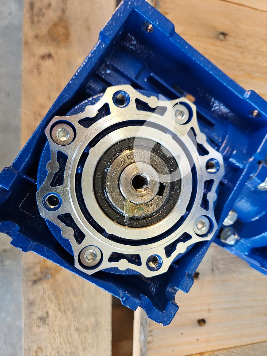 Braver Hřídelka, unášeč jehly G55 k motoru 120, 180W MR40, pr. 18mm, 80/100mm