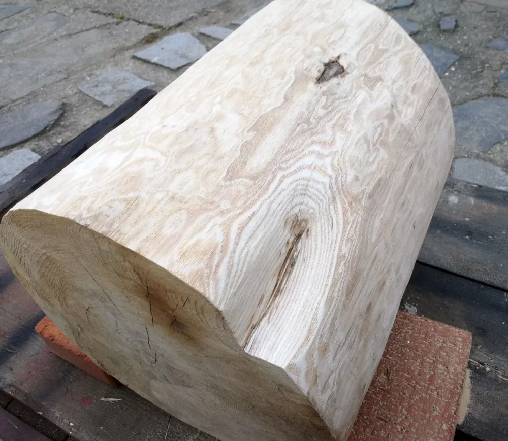 Braver pařezový stolek, špalek 40x45cm jasan 100% přírodní dřevo