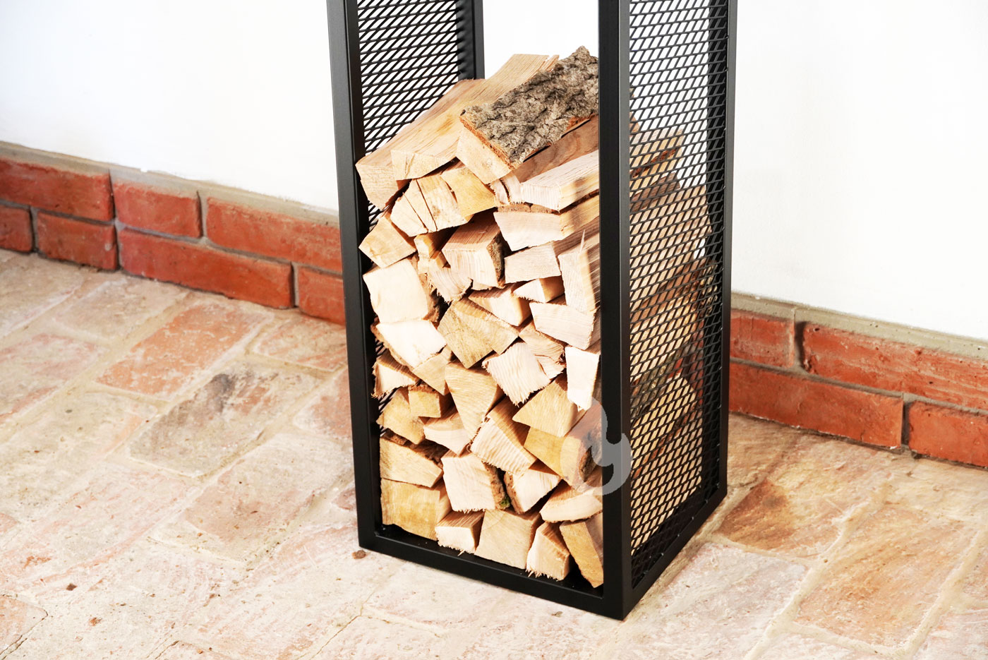 Braver kovový stojan, dřevník na dřevo ke krbu 35x30x120cm Perfo 2WIN-Tower, tahokov, s přepážkou