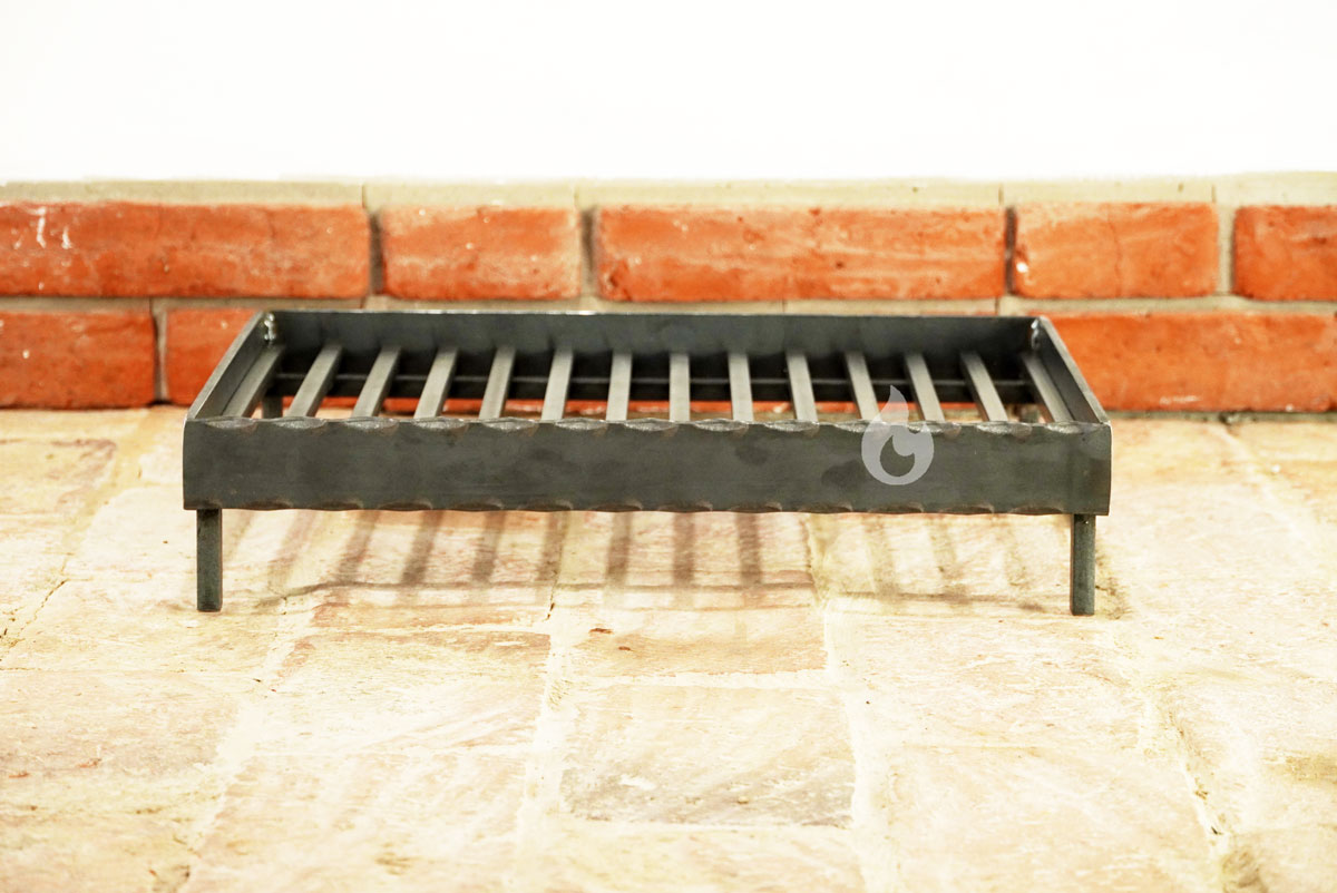 Braver rošt do krbu Barrier V12-6, 51x45x11 cm, topeniště na nožkách, zdobená zábrana