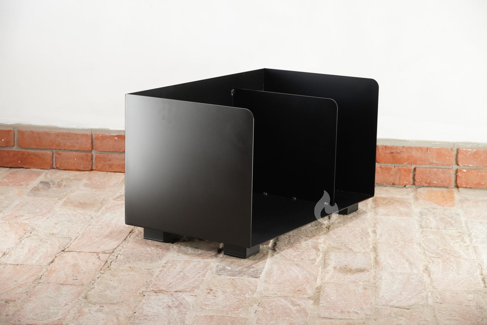 BRAVER Stojan, dřevník, zásobník na krbové dřevo 2-BOX Flop 80x45x45cm, 4 nožky, černý, P-přepážka